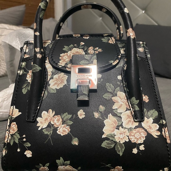 MKC Bancroft - Picture 2 of 5